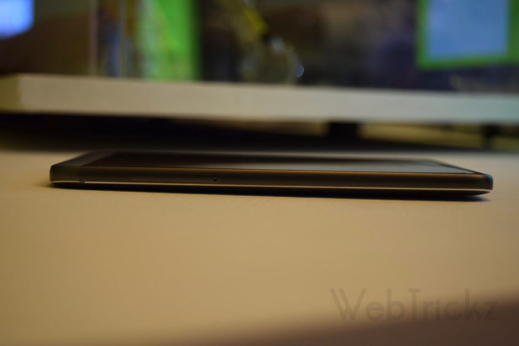 LG G5 side profile