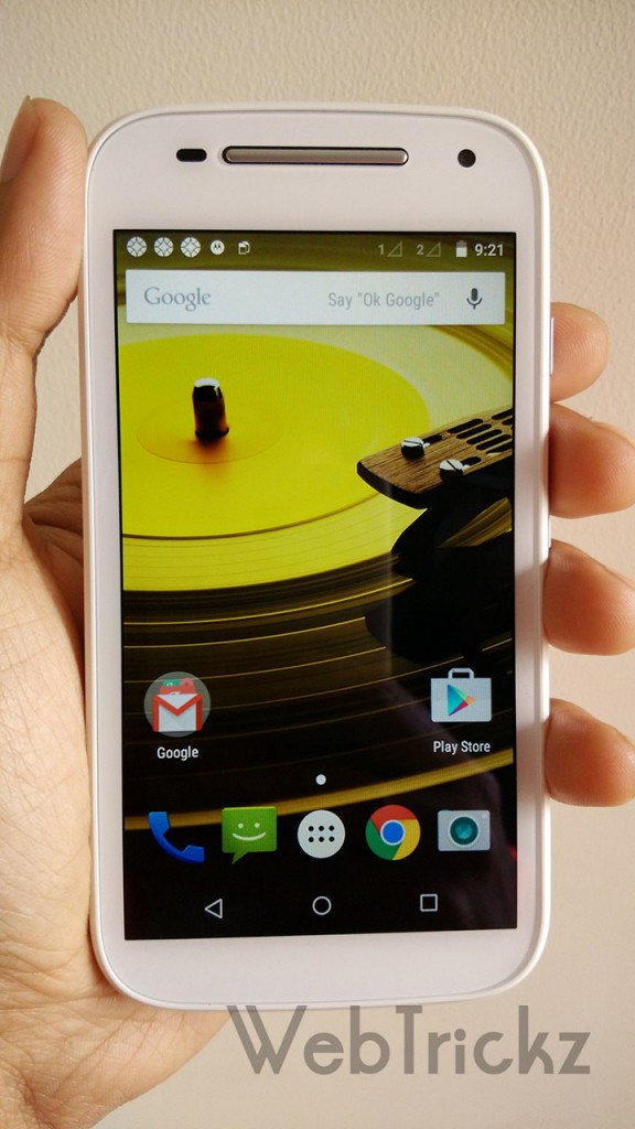 Moto E (2nd Gen) display and speakers