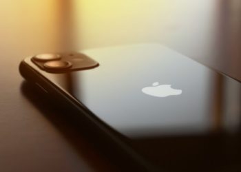 black iphone 11